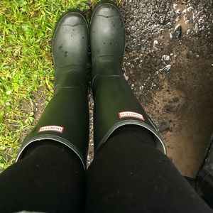Hunter Boots size 9 dark olive green